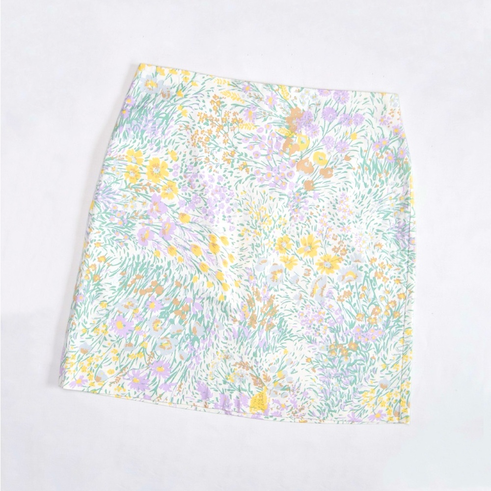 Ann Taylor Spring Mini Skirt White with Pastel Floral print | size 12